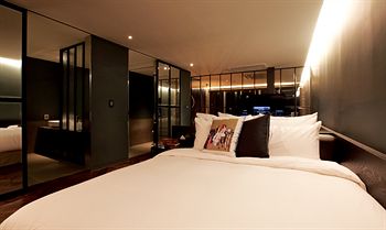 Lee Design Hotel 3*
