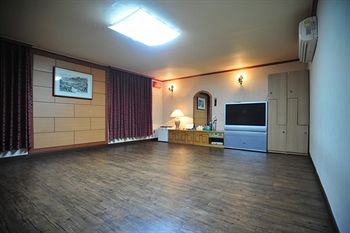 Kyungha Spa Hotel 3*