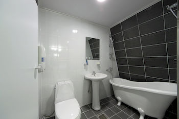 Ekonomy Hotel Incheon 2*