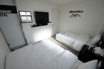 Ekonomy Hotel Incheon 2*