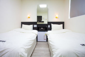 Ekonomy Hotel Incheon 2*