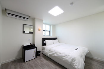 Ekonomy Hotel Incheon 2*