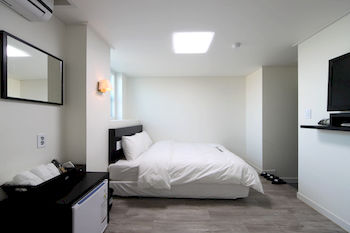 Ekonomy Hotel Incheon 2*