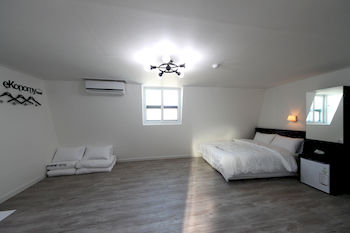 Ekonomy Hotel Incheon 2*