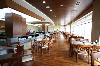 Raon Hotel & Resort 3*