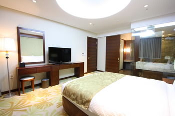 Raon Hotel & Resort 3*