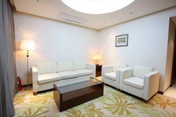 Raon Hotel & Resort 3*