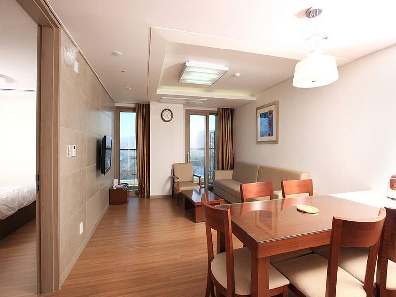 High1 Condominium 4*