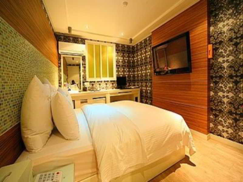 Hotel S Shinchon 3*