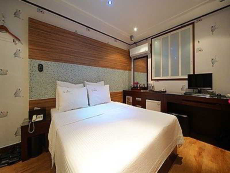 Hotel S Shinchon 3*