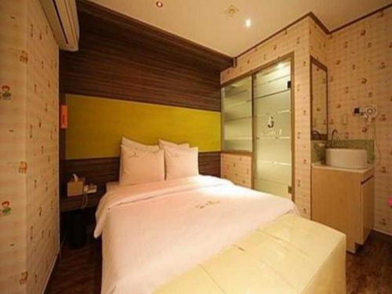 Hotel S Shinchon 3*