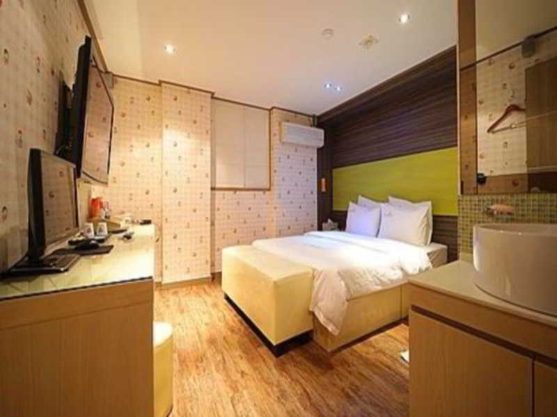 Hotel S Shinchon 3*