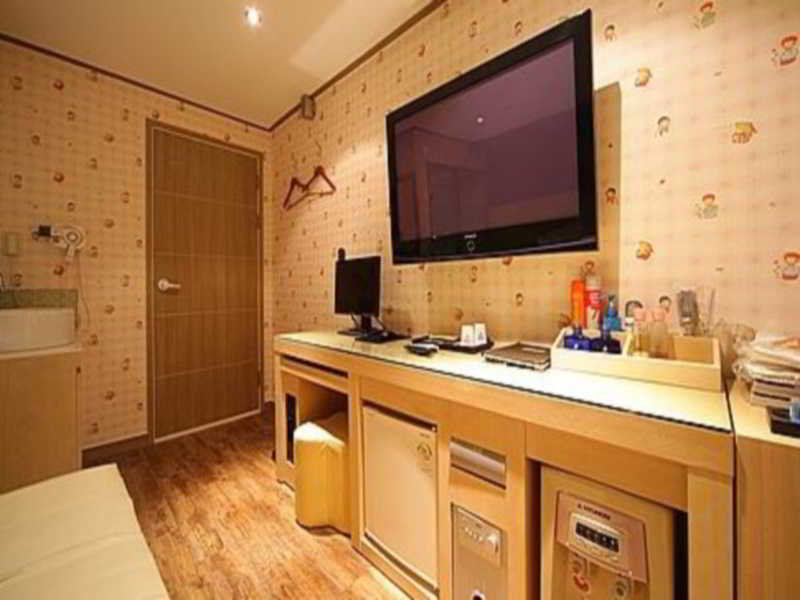 Hotel S Shinchon 3*