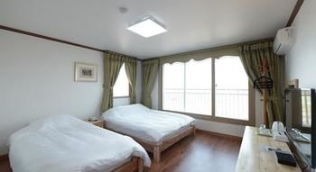 Sea Cliff Hotel Jeju 3*