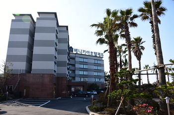 Benikea Hotel Jeju 3*