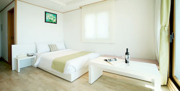Marine Port Resort 3*