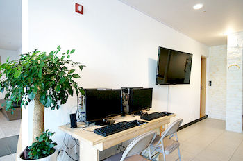 Marine Port Resort 3*