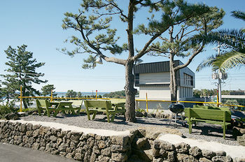 Marine Port Resort 3*