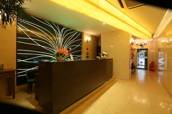 Circle Hotel Seoul 2*