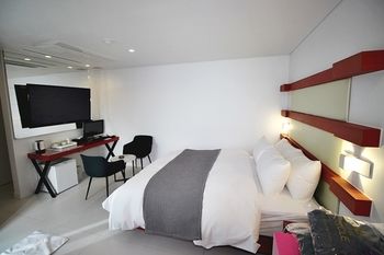 Circle Hotel Seoul 2*