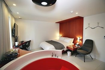 Circle Hotel Seoul 2*