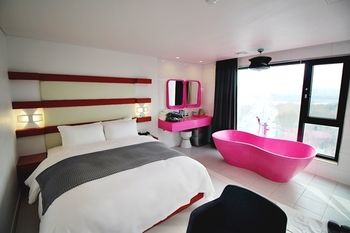 Circle Hotel Seoul 2*