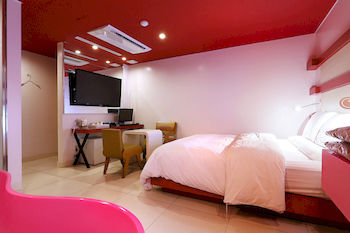 Circle Hotel Seoul 2*