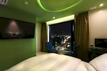 Circle Hotel Seoul 2*