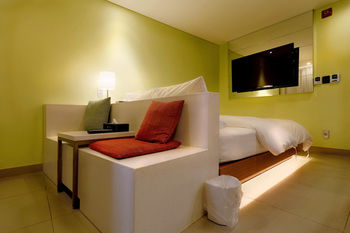 Circle Hotel Seoul 2*