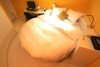 Circle Hotel Seoul 2*