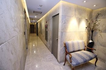 Circle Hotel Seoul 2*