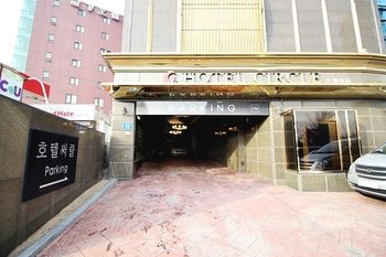 Circle Hotel Seoul 2*