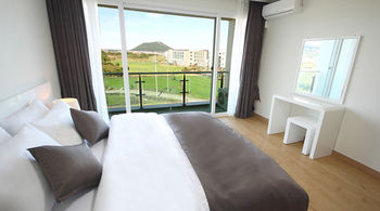 The Four Graces Resort 3*