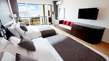 The Four Graces Resort 3*