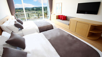 The Four Graces Resort 3*