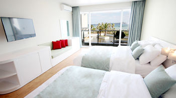 The Four Graces Resort 3*