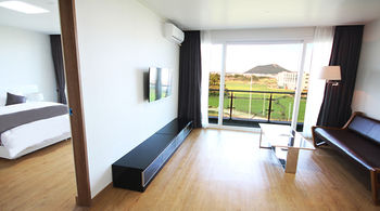 The Four Graces Resort 3*