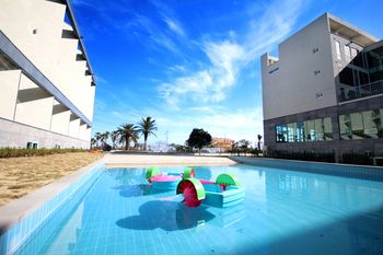 The Four Graces Resort 3*
