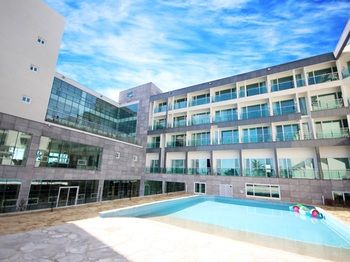 The Four Graces Resort 3*