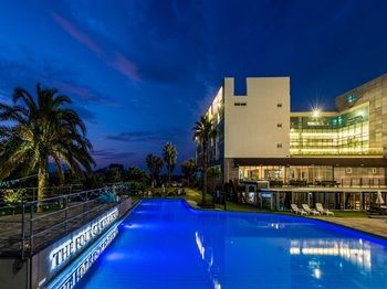 The Four Graces Resort 3*