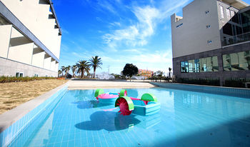 The Four Graces Resort 3*