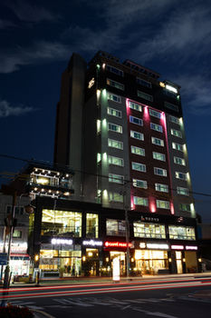 HS Tourist Hotel 3*