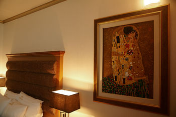 HS Tourist Hotel 3*
