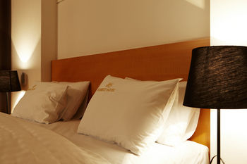 HS Tourist Hotel 3*