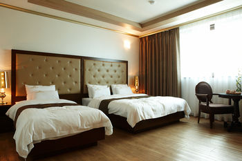 HS Tourist Hotel 3*