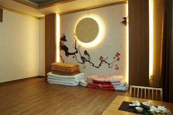 HS Tourist Hotel 3*