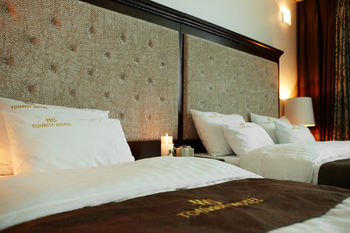 HS Tourist Hotel 3*