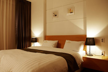 HS Tourist Hotel 3*