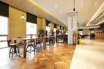 Hotel Square Ansan 4*