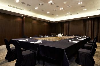 Hotel Square Ansan 4*